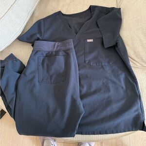 Figs Dark Harbor scrubs